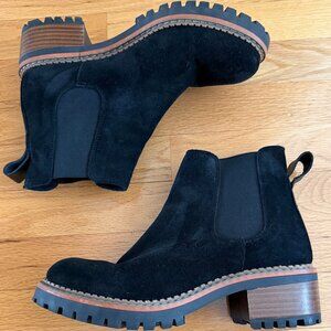 BERTUCHI Black Suede Lug Sole Ankle Chelsea Boots SIZE 40 or 9-9.5